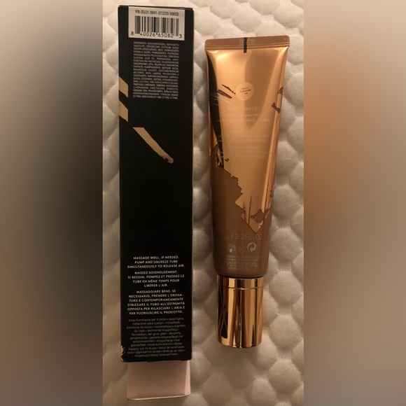 Fenty Beauty Body Sauce Body Luminizing Tint-Salty Caramel. Tan, Shine, Deep - Picture 4 of 7